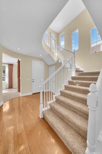 31 Commonwealth, Irvine, CA 92618-7003