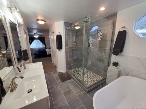 5273 Nepal Way, Aurora CO  80015-6441 exterior