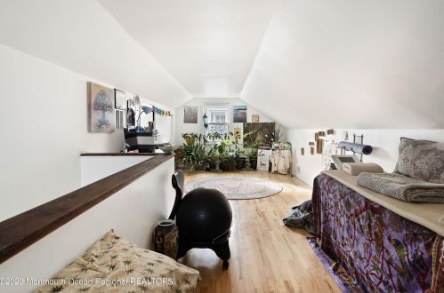 605 Front St, Tinton Falls NJ  07701-5515 exterior