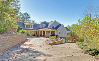 221 Laurel Glen Dr, Ellijay, GA 30536-1998