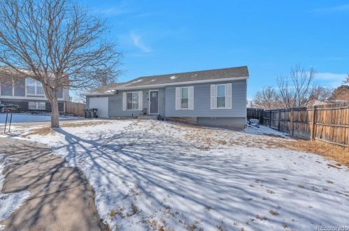 1865 Waco Ct, Denver, CO 80017-5350