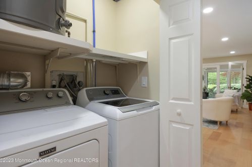 29 Manchester Ct, Tinton Falls NJ 07701-5490 exterior