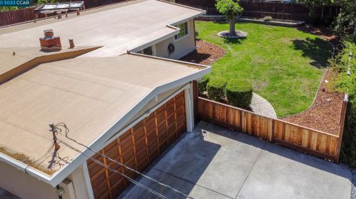 2031 Hoover Ave, Concord CA  94523-4621 exterior