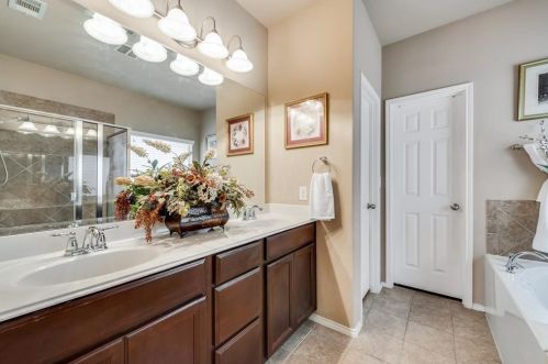 1500 Grassy View Dr, Fort Worth TX  76177-7550 exterior