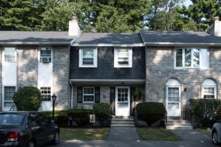 84 Fieldstone Dr, Londonderry NH  03053-2706 exterior