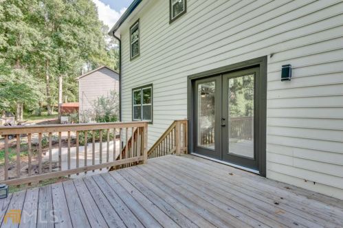 5068 Cold Springs Dr, Lilburn GA  30047-3776 exterior