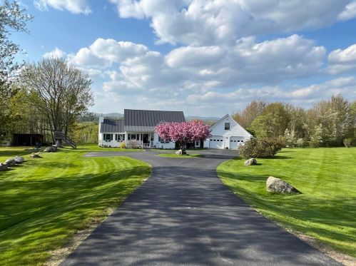 201 Goose Ln, Bath, NH 03740-4603