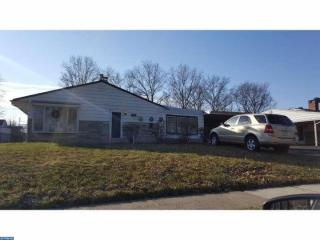 138 Thornridge Dr, Levittown PA  19054-2321 exterior