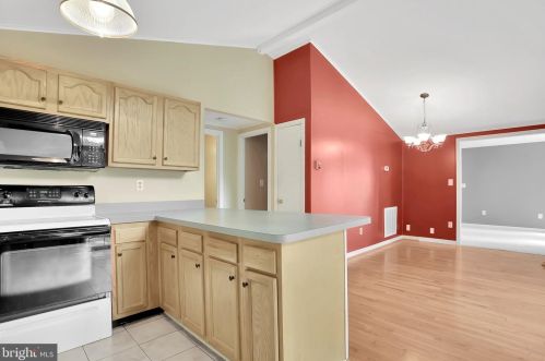 112 Algonquin Trl, Hedgesville WV  25427-5568 exterior