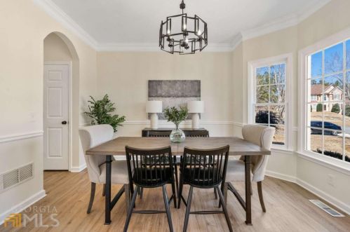 4860 Highland Lake Dr, Atlanta GA  30349-3913 exterior