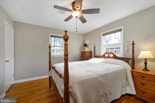 6705 Little Ann Ct, Springfield VA  22152-2629 exterior