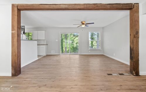 2916 Handy Dr, Atlanta GA  30318-7239 exterior