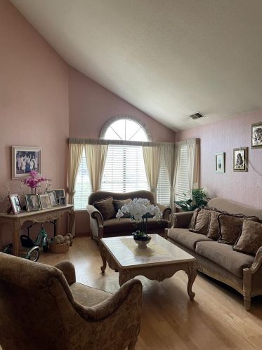 5023 Laguna Park Dr, Elk Grove, CA 95758-5200