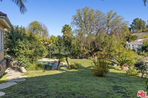 4601 Balboa Ave, Van Nuys CA  91316-4106 exterior