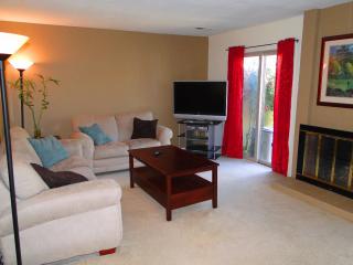 3214 Phoenix Ln, Alameda, CA 94502-6965