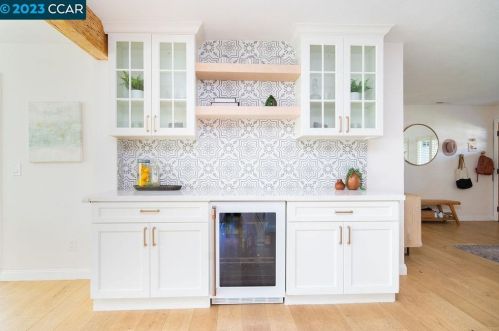 113 Vivian Dr, Concord CA  94523-2935 exterior
