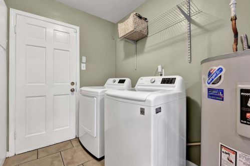 403 Pebblebrook Dr, Taylor Lake Village TX  77586-6012 exterior