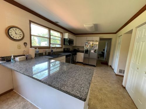 1809 Lisson Rd, Naperville IL  60565-2999 exterior