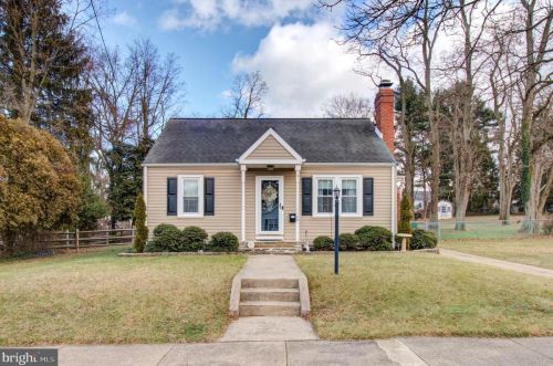 168 Hamilton Ave, Trenton, NJ 08609-2704