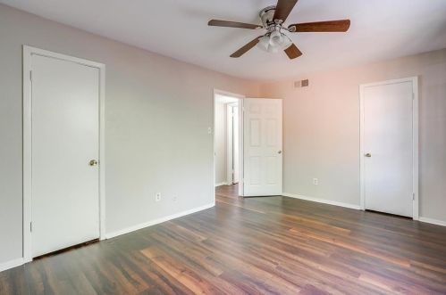 5201 Curzon Ave, Fort Worth TX  76107-6079 exterior