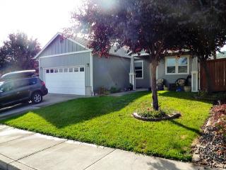 655 Callahan Dr, Roseburg, OR 97471-4832
