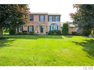 3304 Moravian Ct, Bethlehem, PA 18020-2056