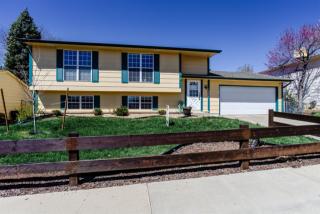 1002 Stein St, Lafayette, CO 80026-1852
