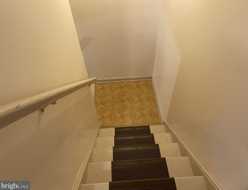 69 Chesapeake St, Lancaster PA  17602-4659 exterior