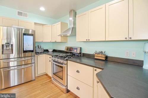 213 Avondale Cir, Severna Park MD  21146-4403 exterior