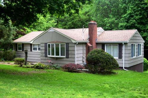 278 Perkins St, Bristol, CT 06010-2996