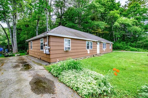 97 Bates St, Yarmouth, ME 04096-8317