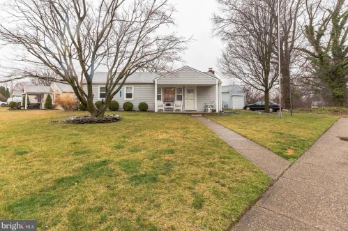 45 Oak Ave, Gloucester, NJ 08031-1129
