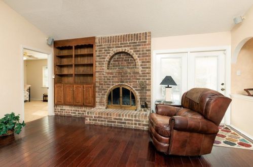 6504 Victoria Ave, Fort Worth TX  76180-8048 exterior