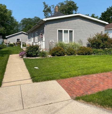 1045 Lafayette St, Rockwell, IL 61301-1768