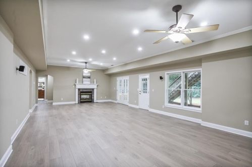 710 Lake Summit Dr, Atlanta GA  30342-1919 exterior