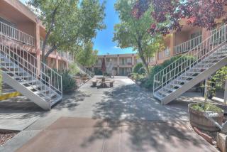 312 Graceland Dr, Albuquerque NM  87108-2741 exterior