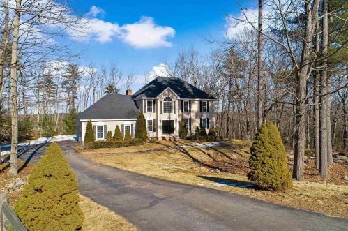 42 Ryan Rd, Auburn, NH 03032-3341