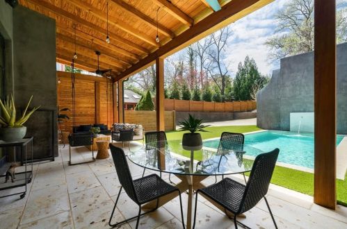 150 Huntington Rd, Atlanta GA  30309-1504 exterior