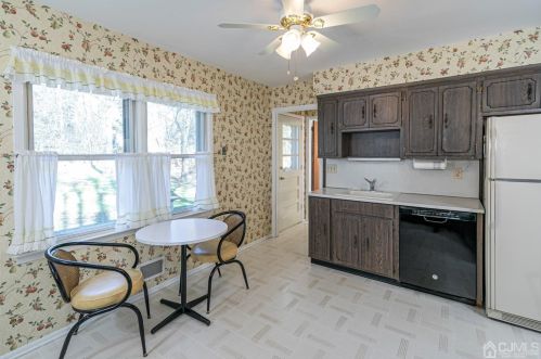 32 Taylor Rd, Princeton NJ 08540-9521 exterior