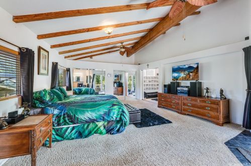 6815 Niumalu Loop, Honolulu HI  96825-1639 exterior