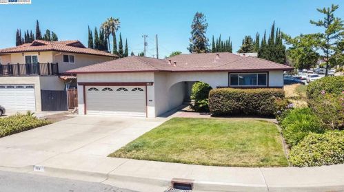 883 Founders Ln, Milpitas, CA 95035-3345