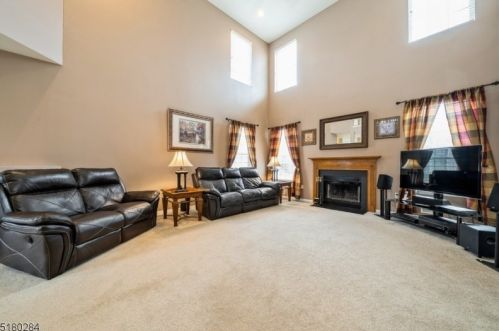 37 Dorset Dr, Hackettstown NJ  07840-5010 exterior