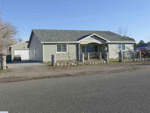 105 Williams St, Kennewick, WA 99336-2236