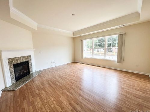 10 Lucius Ct, Milford, CT 06461-3093