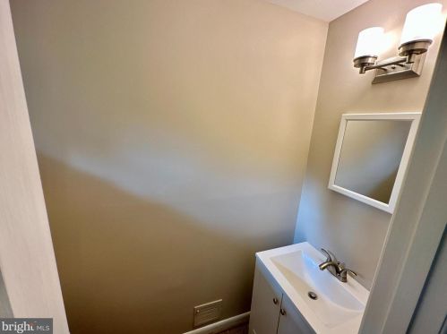 11106 Bybee St, Silver Spring MD 20902-3205 exterior