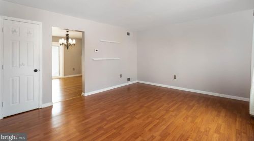 941 Monroe St, Harrisburg, PA 17113-1524