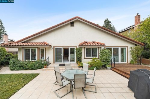 404 Saddlebrook Ln, Concord CA  94523-1614 exterior