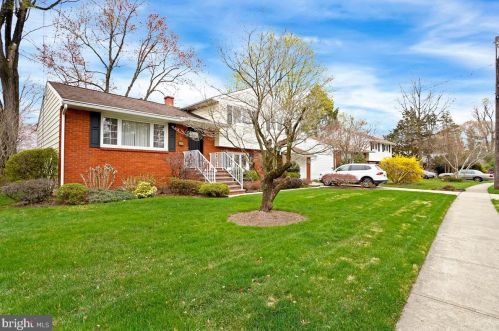 8 Barnett Rd, Trenton, NJ 08648-3122