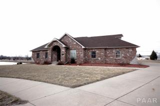 1401 Hardt Ct, Pekin, IL 61554-6399