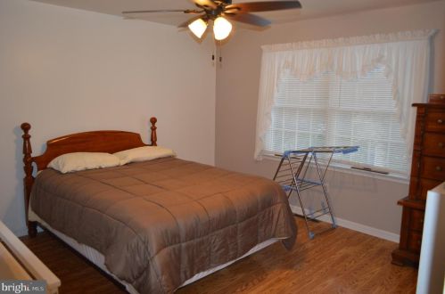 28 Garland Ct, Carlisle PA 17013-4409 exterior